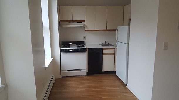 2nd image of 500 Jersey Ave