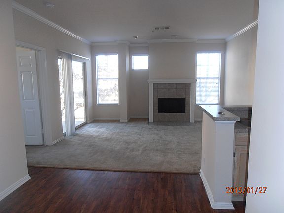 Entrance to dining and living