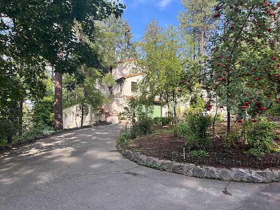 Mediterranean Villa with apartment