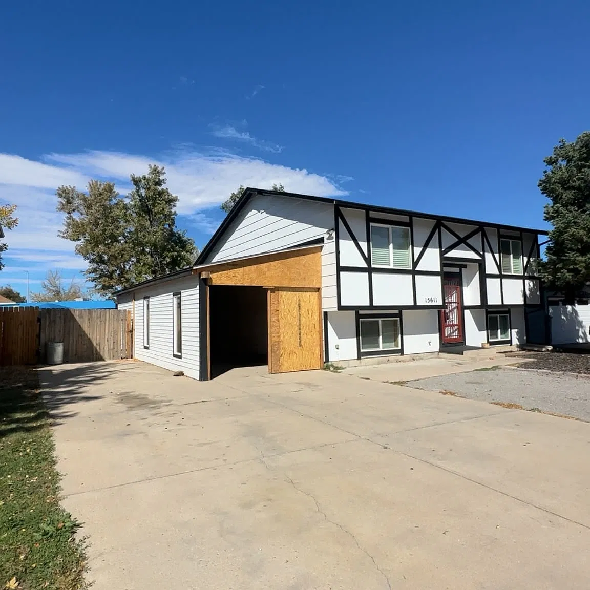 5 bed, 1950 sqft, $3,250 — Photo 1