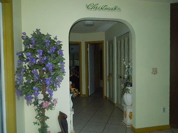 5th image of 1008 SE Floresta Dr