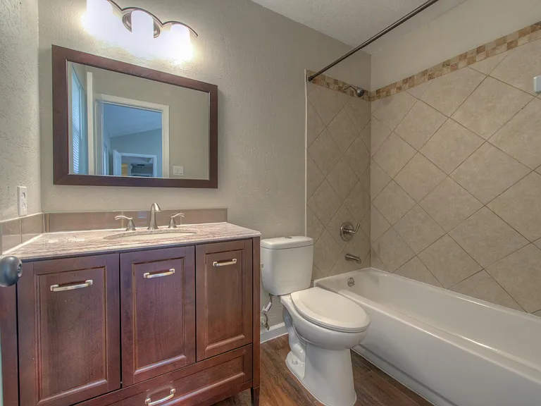 6303 Emerald Forest Dr #B — Photo 8