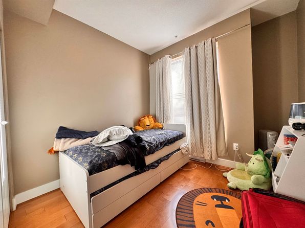 2 bedroom rental in Burnaby — photo 8