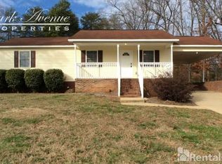 107 Robinson Dr, Mount Holly, NC 28021