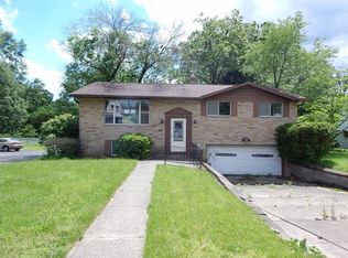11240 Exeter Rd, Garfield Heights, OH 44125