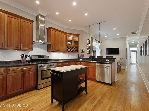 5th image of 2118 W Schiller St APT 1