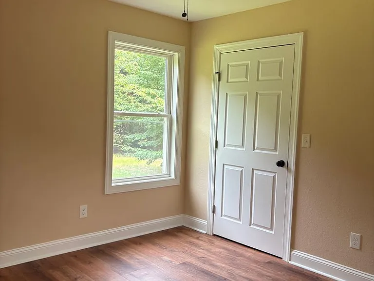 124 Deerfield Ln — Photo 7