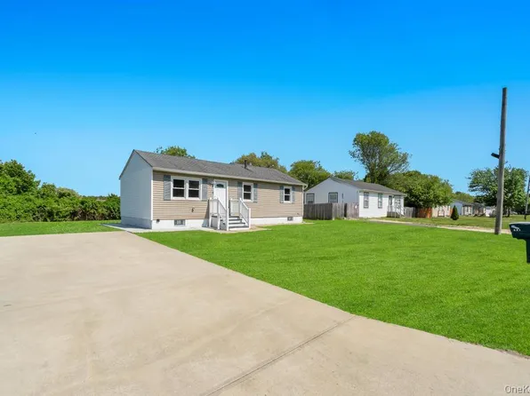941 Provost Avenue, Bellport, NY 11713