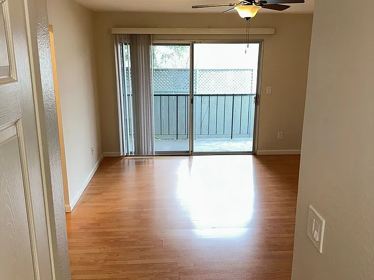 900 Alvarez Ave — Photo 19
