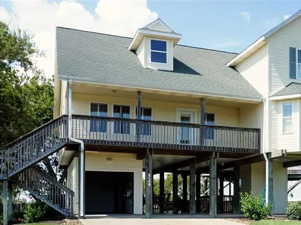 524 Kings Dr, Freeport, TX 77541