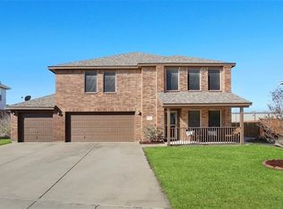 210 Oaklawn Dr, Ponder, TX 76259