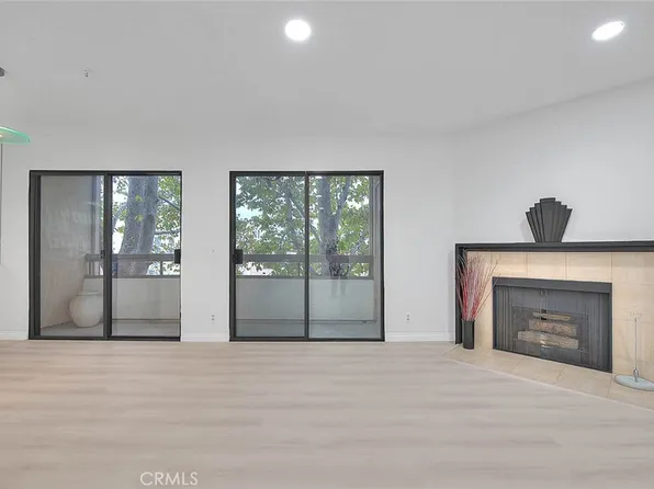 460 Oak St APT 201, Glendale, CA 91204