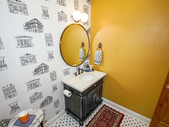 5th image of 638 Eleonore St