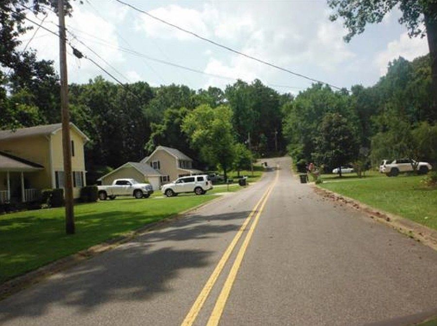 2nd image of 11 Hunter Dr