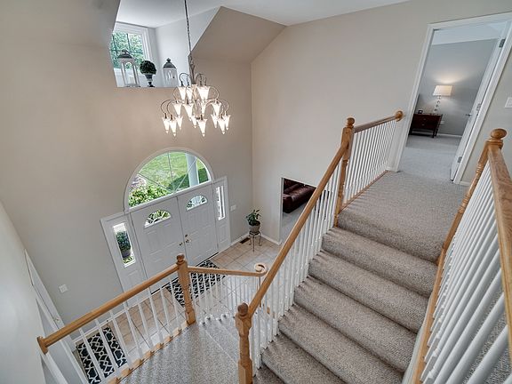 4th image of 18122 Semmler Dr