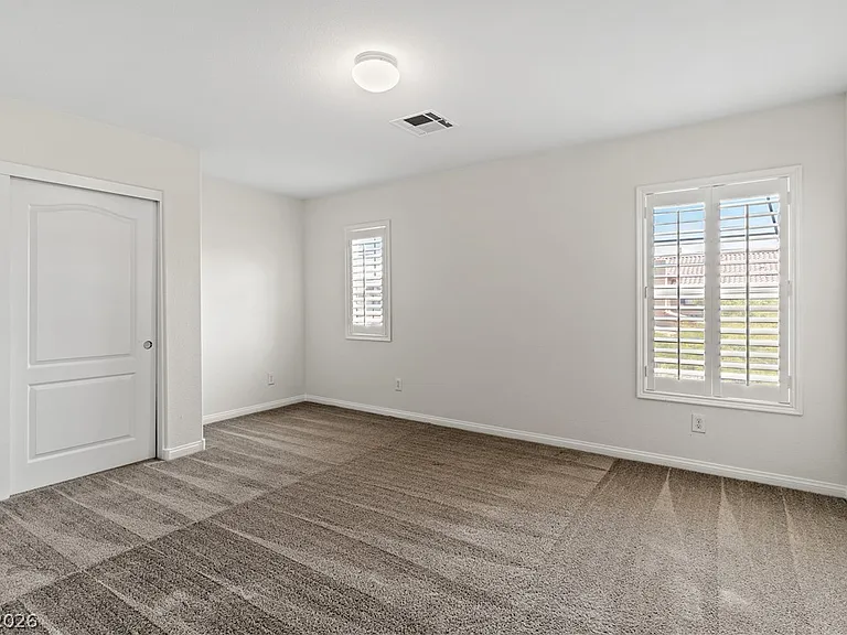 758 London Eye Ct — Photo 38