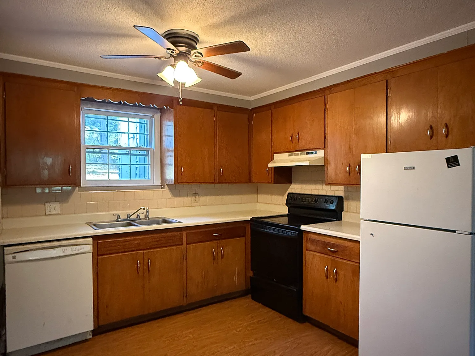 2 bed, 840 sqft, $1,795 — Photo 2