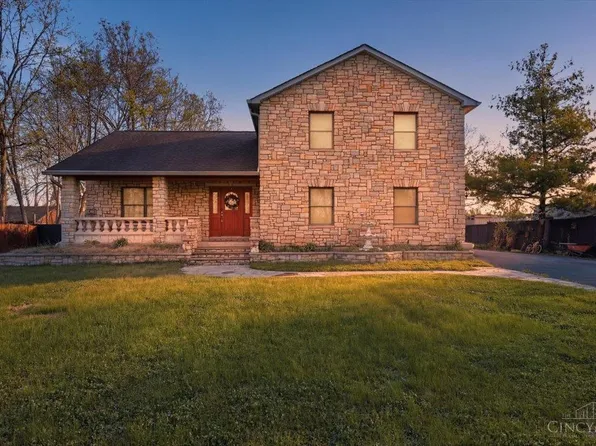 7008 Oak St, Cincinnati, OH 45244