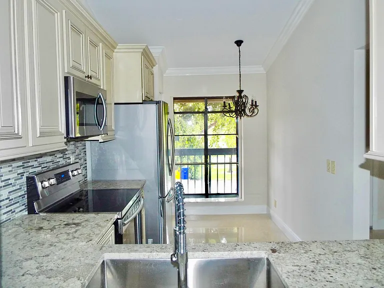 3350 Perimeter Dr — Photo 3