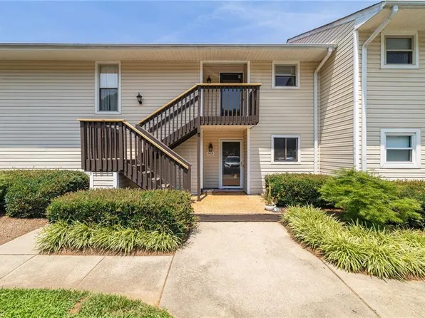 144 Turnwood Ln, Winston Salem, NC 27104