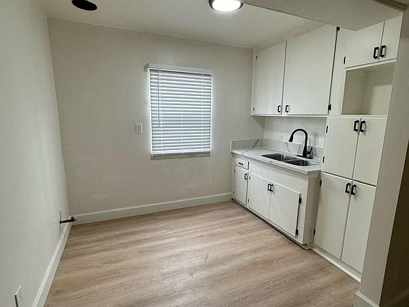 4th image of 9450 S Western Ave APT 3