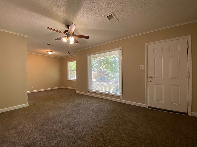 434 Sullivan Dr — Photo 5