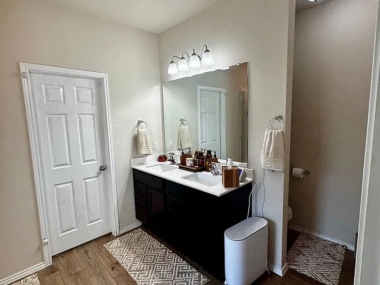 1812 Bee Creek Loop — Photo 10