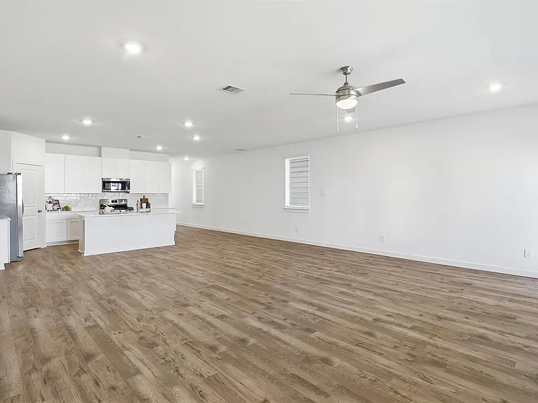 3538 Adelie Ln — Photo 13