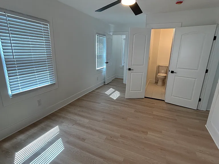4138 Locust St — Photo 6