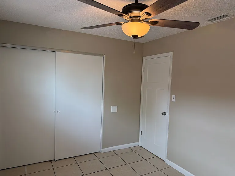 824 S Lone Oak Dr — Photo 10