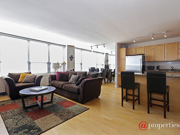 Kitchen / Living Room