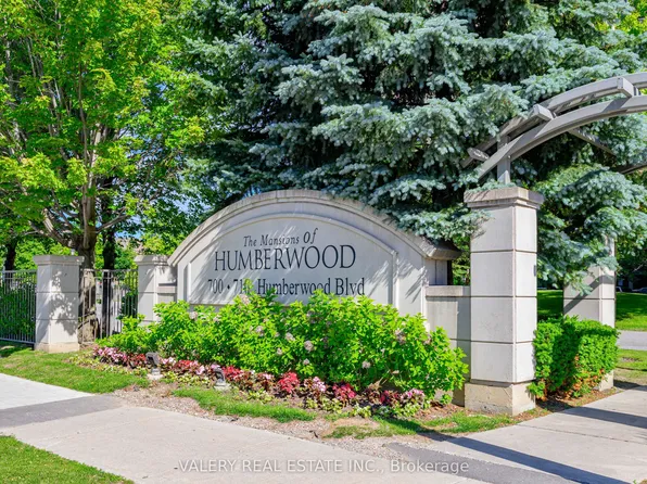 700 Humberwood Blvd #1626, Toronto, ON M9W 7J4