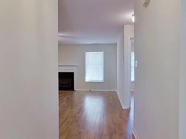 1512 Kempsey Cir — Photo 4
