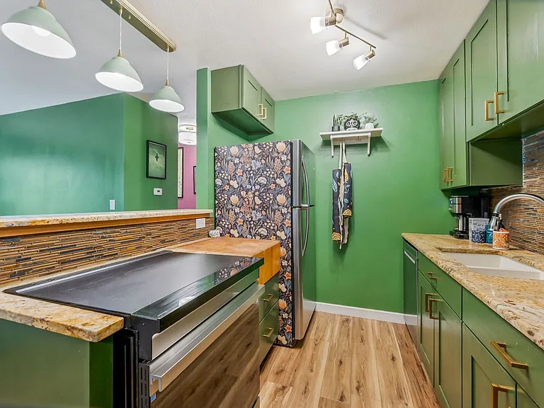 512 E Monroe Dr #D431 — Photo 6