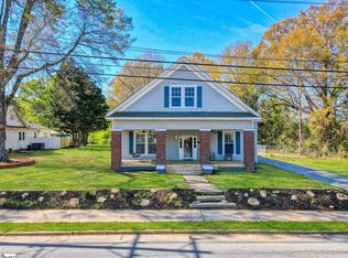 309 N Adair St, Clinton, SC 29325