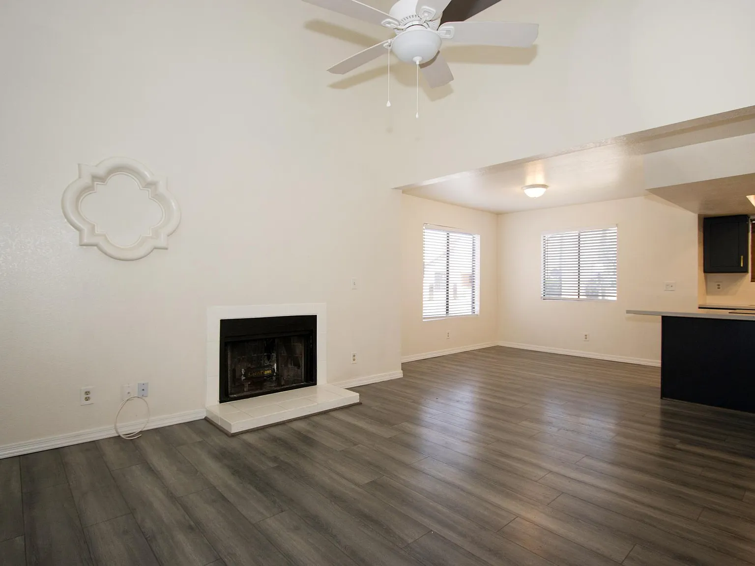 2 bed, 1.5 bath, 941 sqft, $1,950 — Photo 4