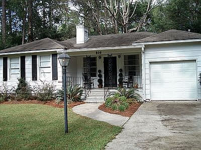 2 Beds 1 Bath 
