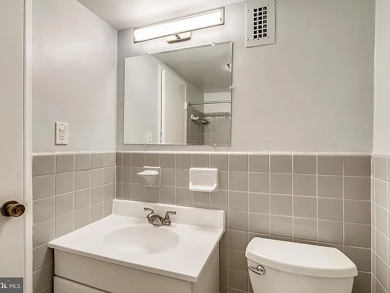 4201 Cathedral Ave NW #1218E — Photo 22