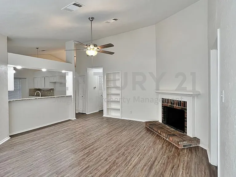 1028 Whitewater Trl — Photo 12