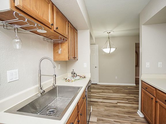 5th image of 4200 Watson St APT 205
