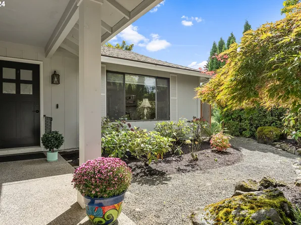 15860 SW Highland Ct, Tigard, OR 97224