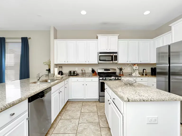 4139 Oaktree Dr — Photo 16