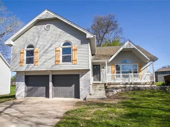 1014 NE 103rd St, Kansas City, MO 64155