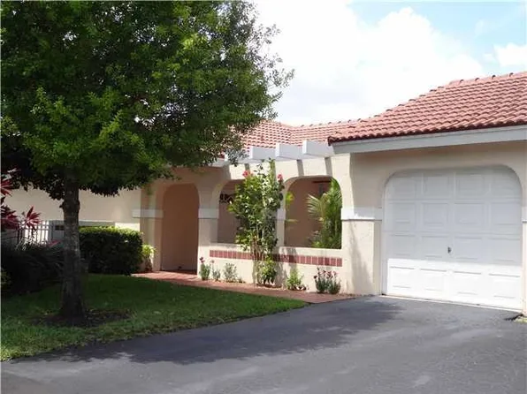 1347 Seagrape Cir, Weston, FL 33326