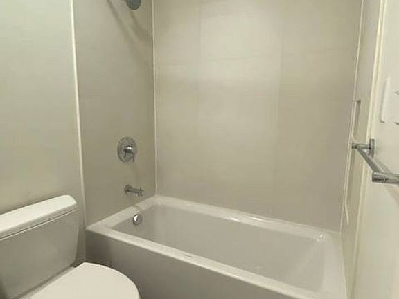 3rd image of 1428 Steiner St #7