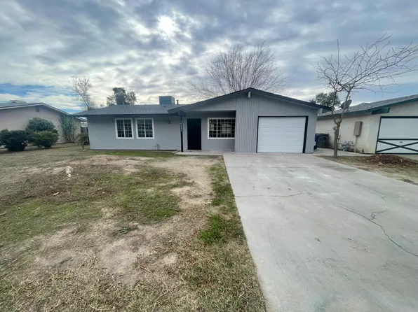 14561 W D St, Kerman, CA 93630