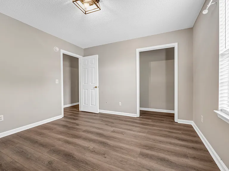 103 Walnut Grove Cir — Photo 14