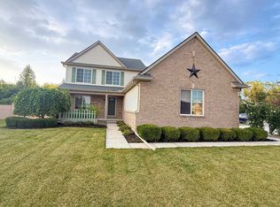 649 Falcon Dr, Dundee, MI 48131