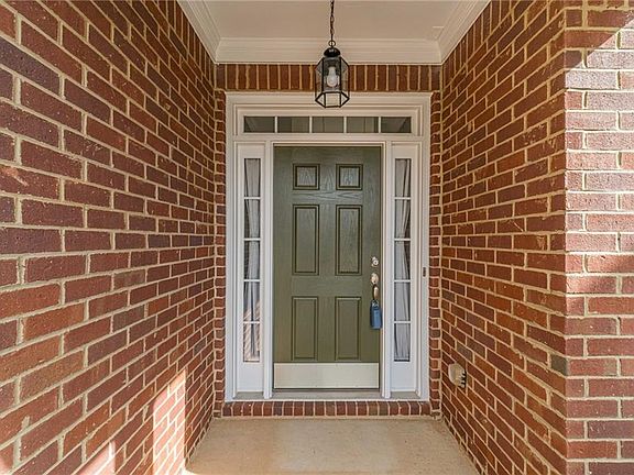 3rd image of 4130 Lakeside Blvd