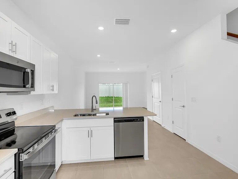 8765 Daybreak St — Photo 14